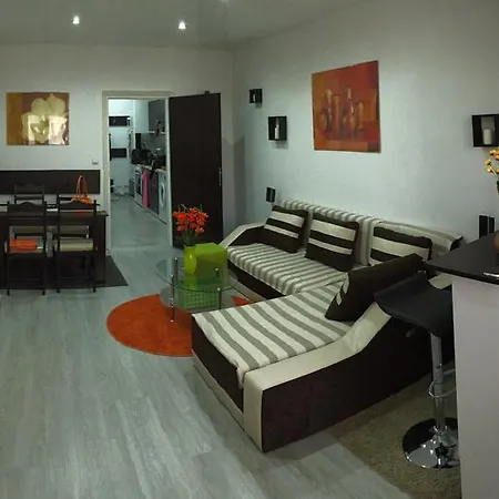 Apartment Evrohostelmoc 1 *